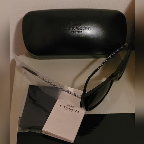 Authentic Coach Sunglasses with Case - Picture 2 of 5